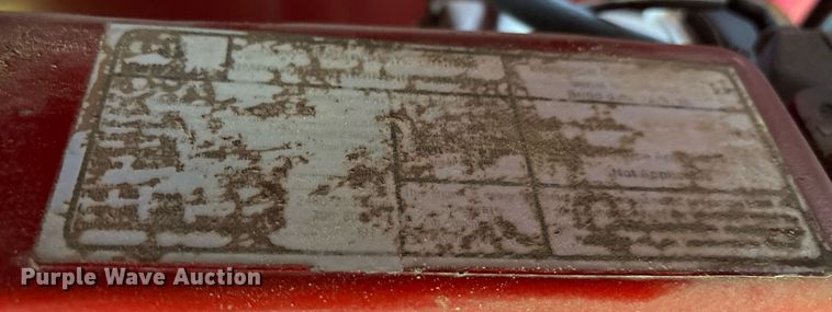 image for item DY0539 1999 New Holland HW340 swather / windrower