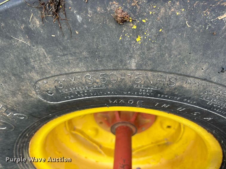 image for item DY0539 1999 New Holland HW340 swather / windrower