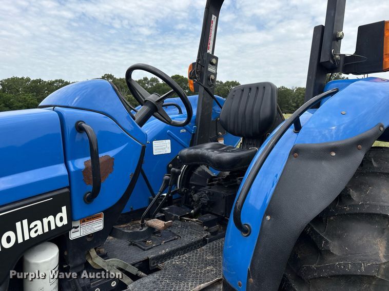 image for item DY0584 2004 New Holland TT55 tractor