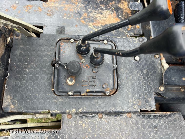 image for item DY0584 2004 New Holland TT55 tractor