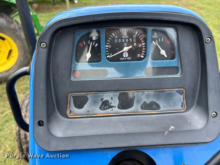 image for item DY0584 2004 New Holland TT55 tractor