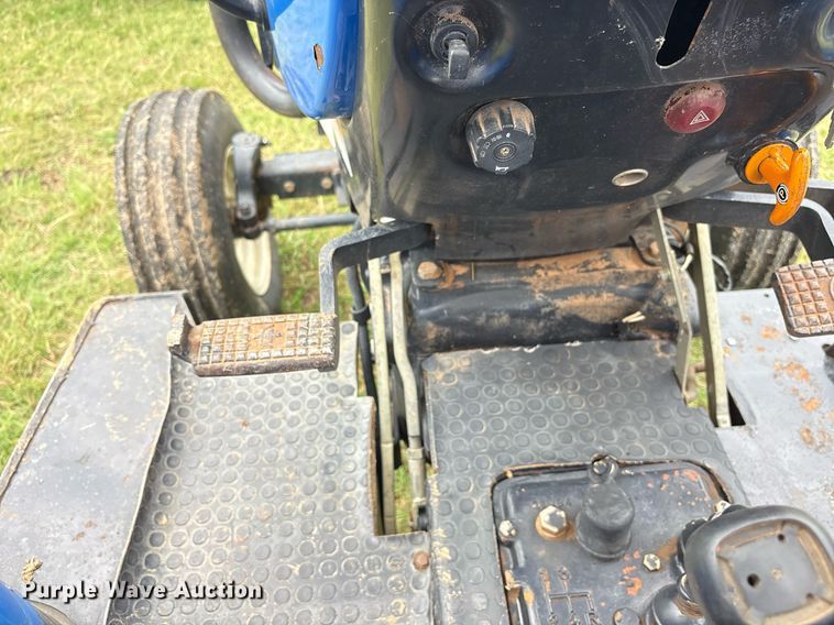 image for item DY0584 2004 New Holland TT55 tractor
