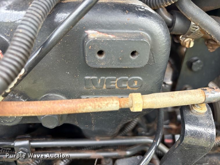 image for item DY0584 2004 New Holland TT55 tractor