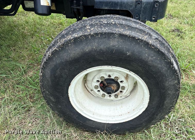 image for item DY0584 2004 New Holland TT55 tractor