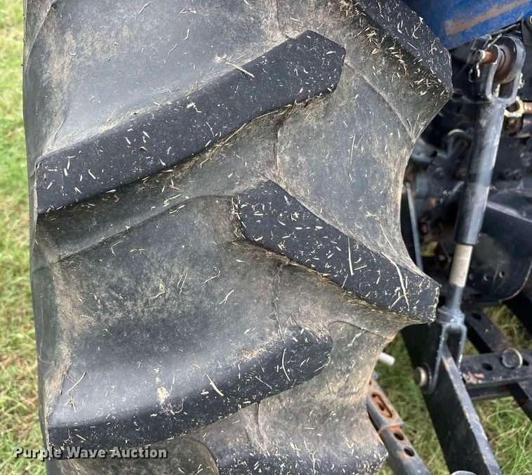 image for item DY0584 2004 New Holland TT55 tractor