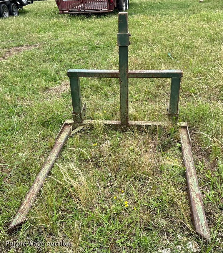 image for item DY0587 Bale fork