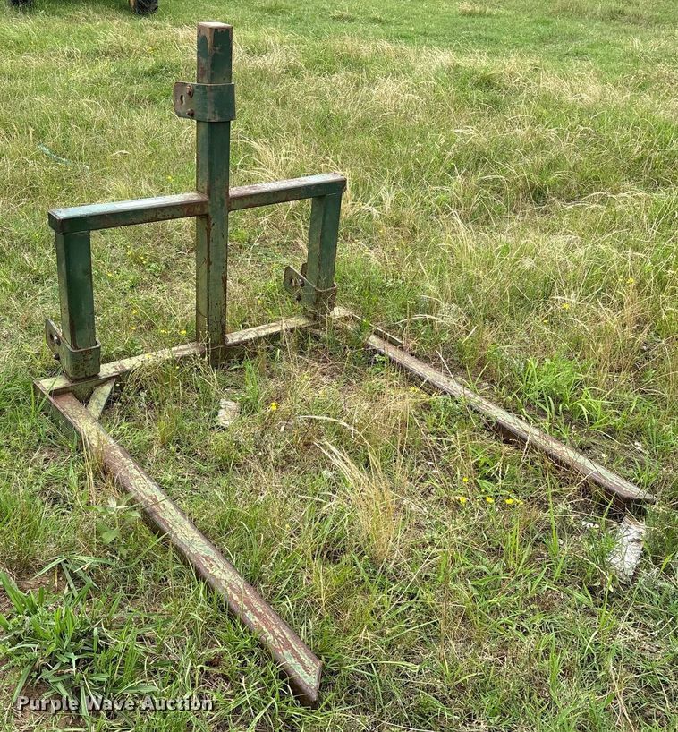image for item DY0587 Bale fork