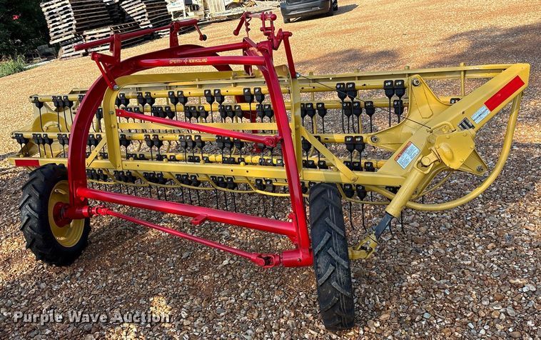 image for item DY0597 New Holland Rolabar 260 hay rake