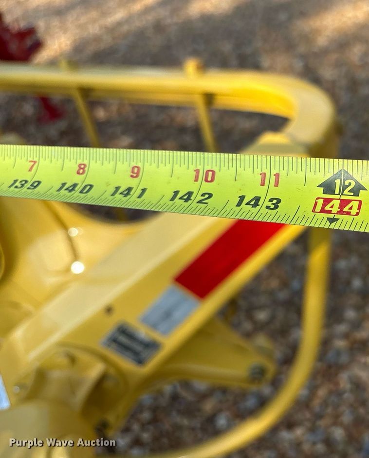 image for item DY0597 New Holland Rolabar 260 hay rake