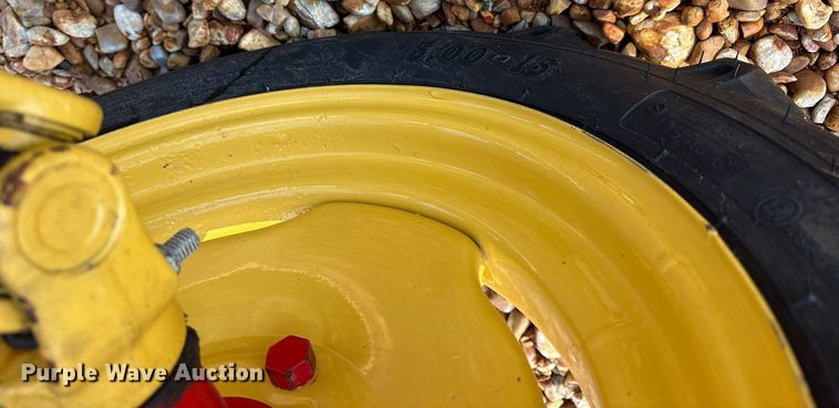 image for item DY0597 New Holland Rolabar 260 hay rake