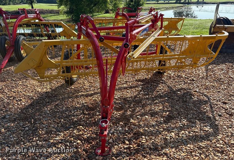 image for item DY0598 New Holland Rolabar 256 hay rake
