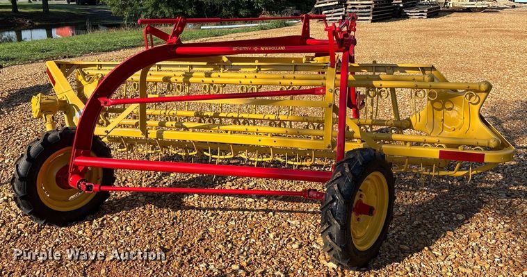 image for item DY0598 New Holland Rolabar 256 hay rake