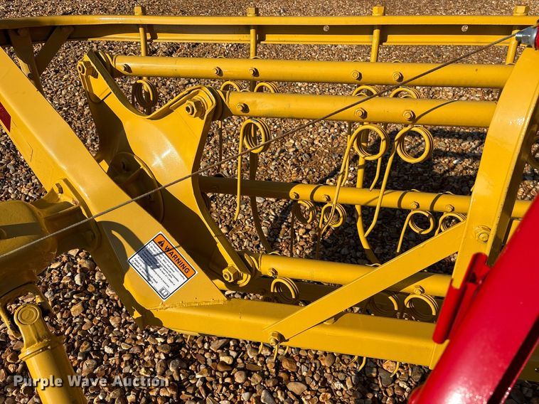 image for item DY0598 New Holland Rolabar 256 hay rake