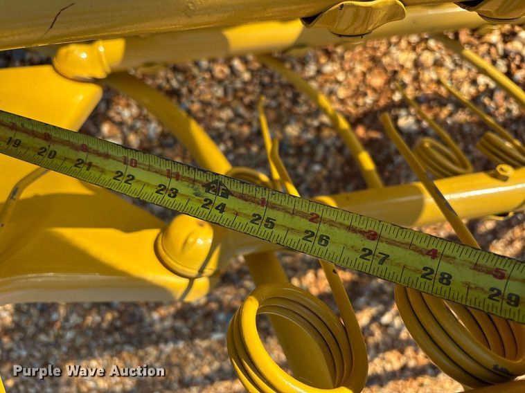 image for item DY0598 New Holland Rolabar 256 hay rake