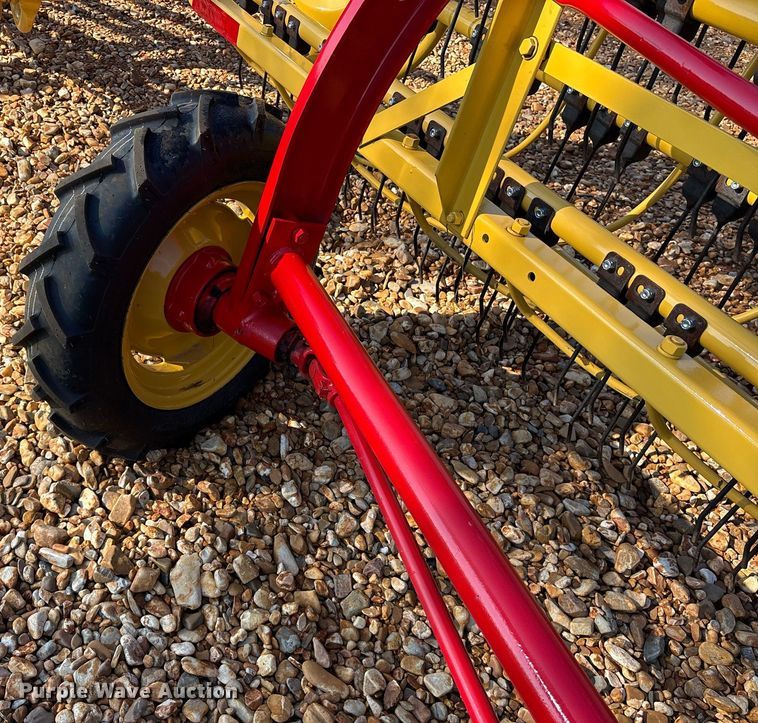 image for item DY0599 New Holland Rolabar 260 hay rake