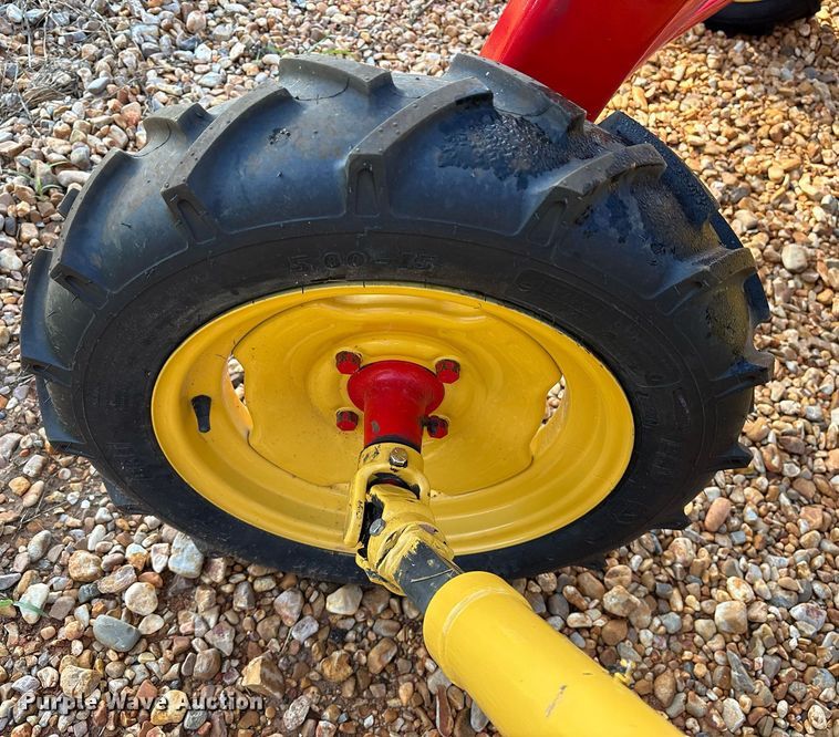 image for item DY0599 New Holland Rolabar 260 hay rake