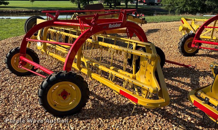 image for item DY0600 New Holland Rolabar 258 hay rake