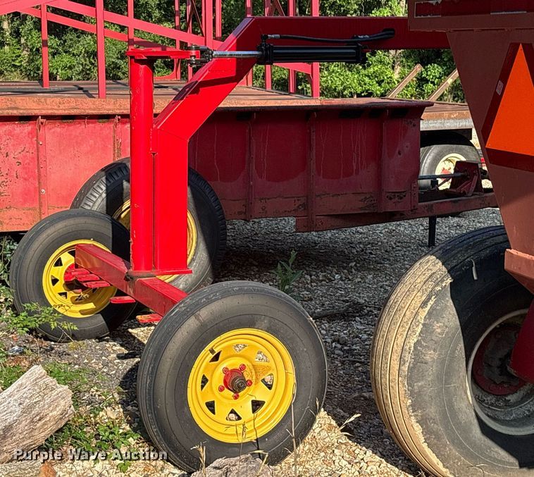 image for item DY0602 New Holland tandem rake hitch