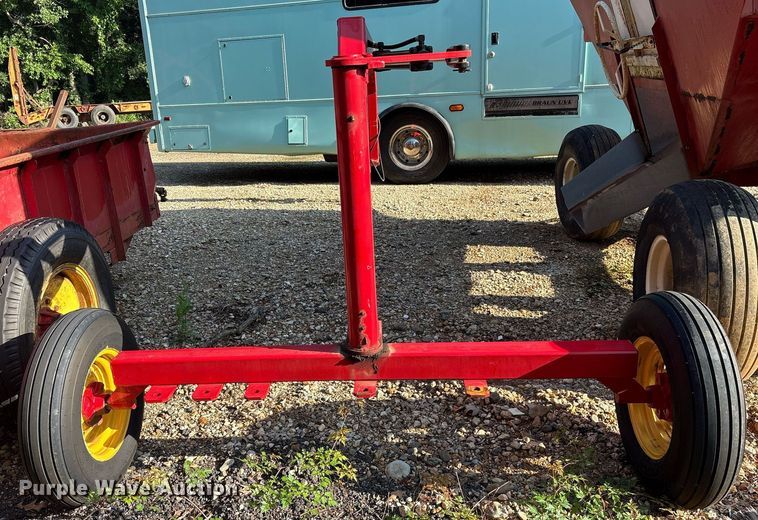 image for item DY0602 New Holland tandem rake hitch