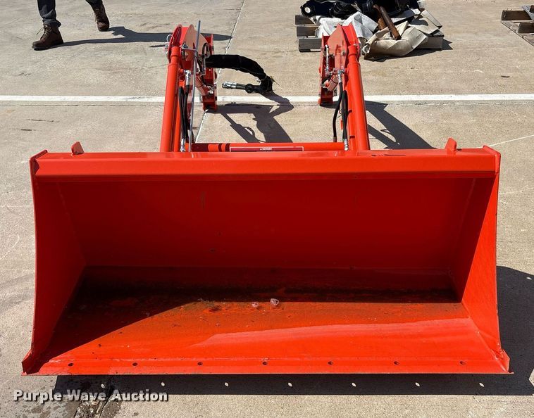 image for item DY0633 Kubota LA535 loader