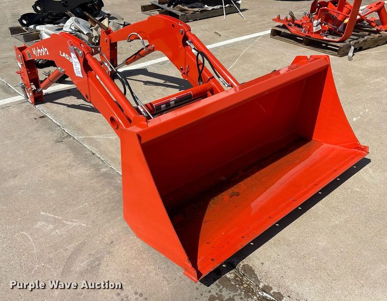 image for item DY0633 Kubota LA535 loader