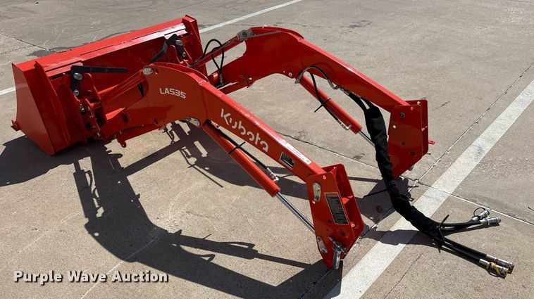 image for item DY0633 Kubota LA535 loader