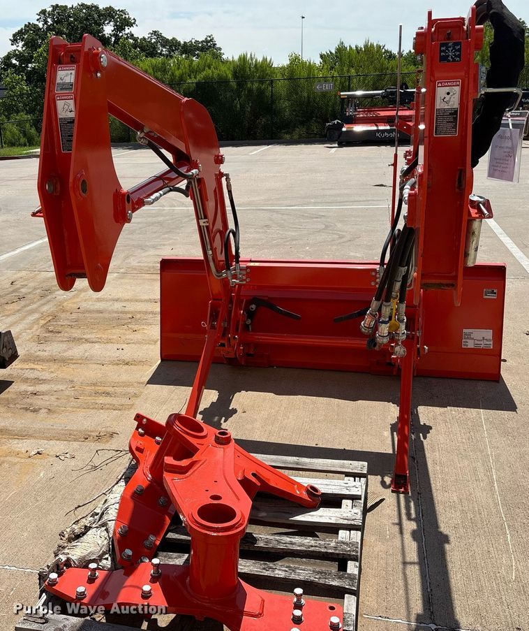 image for item DY0634 Kubota LA1944A loader