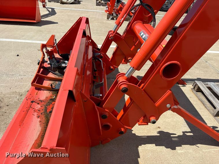 image for item DY0634 Kubota LA1944A loader