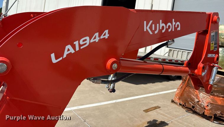 image for item DY0634 Kubota LA1944A loader