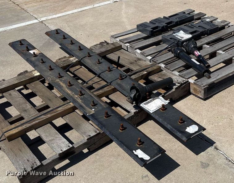 image for item DY0638 Kubota tractor parts