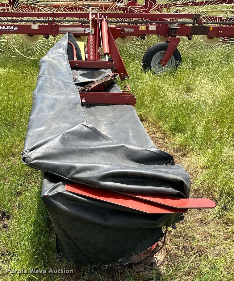 image for item DY2530 2010 New Holland H6750 disc mower