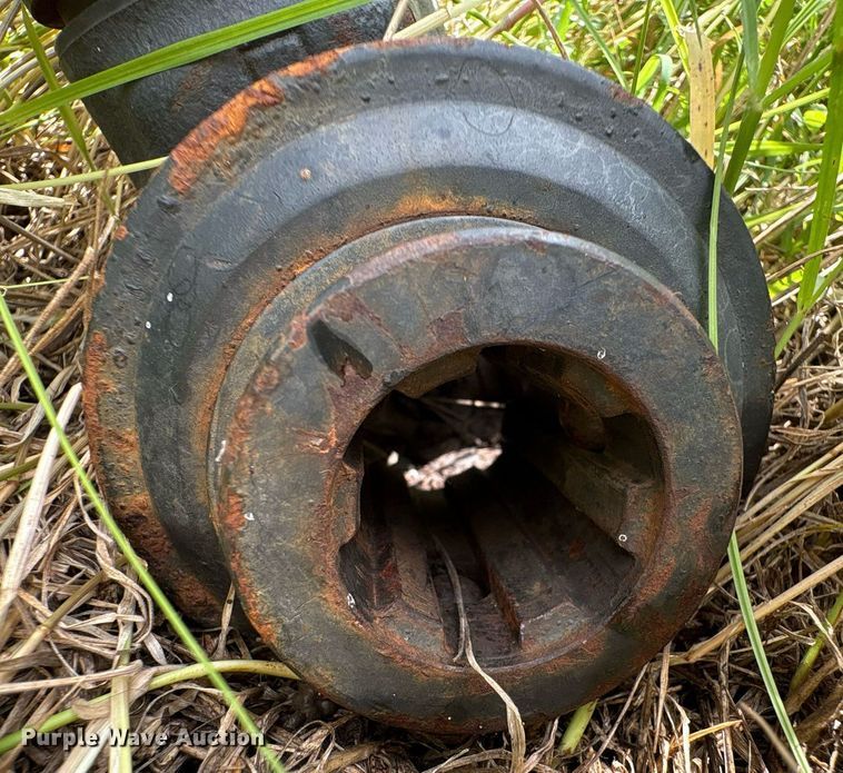 image for item DY2530 2010 New Holland H6750 disc mower