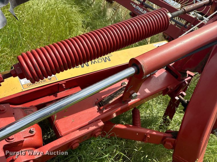 image for item DY2530 2010 New Holland H6750 disc mower