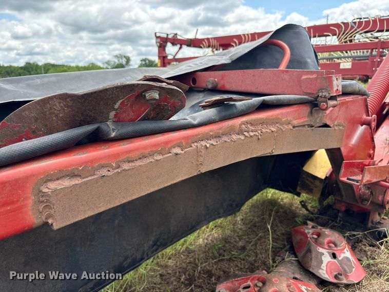 image for item DY2530 2010 New Holland H6750 disc mower