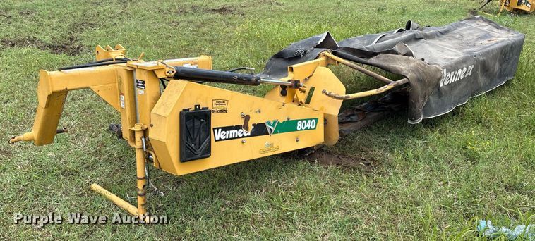 image for item DY2531 2012 Vermeer M8040 disc mower
