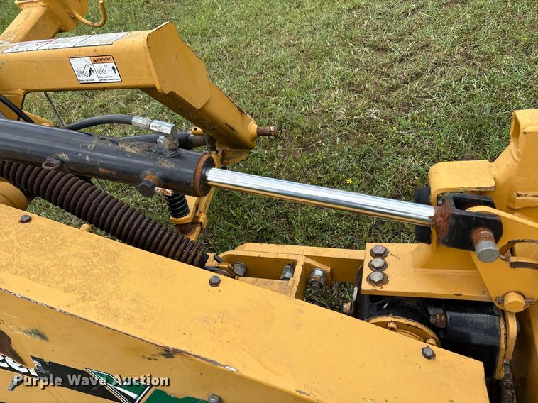 image for item DY2531 2012 Vermeer M8040 disc mower