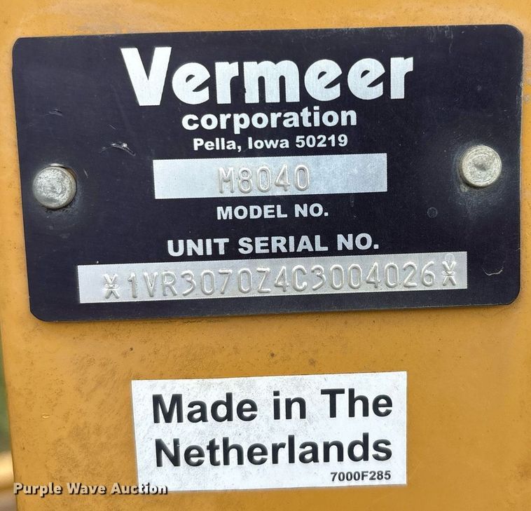 image for item DY2531 2012 Vermeer M8040 disc mower