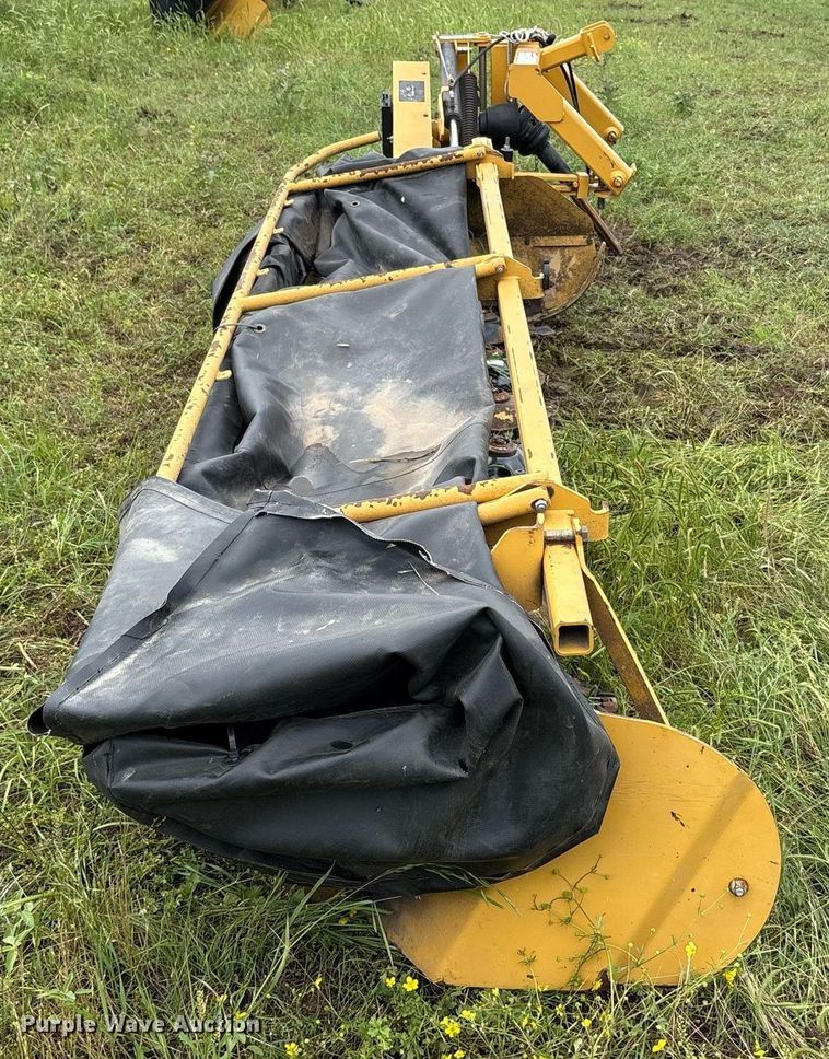 image for item DY2533 2017 Vermeer M8040 disc mower