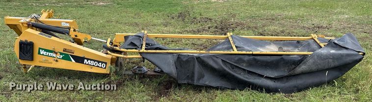 image for item DY2533 2017 Vermeer M8040 disc mower