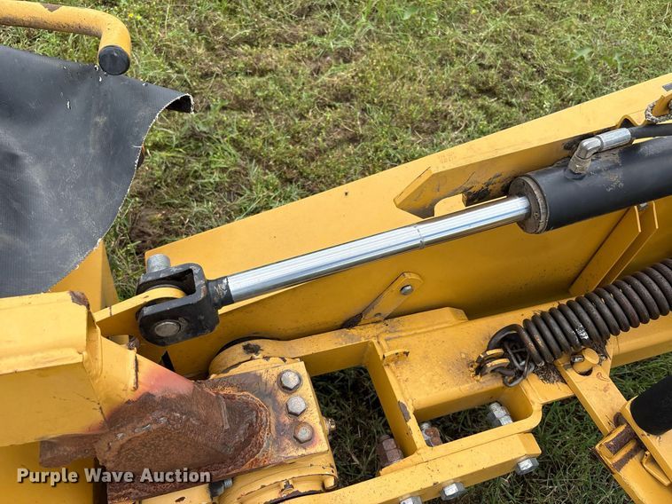 image for item DY2533 2017 Vermeer M8040 disc mower