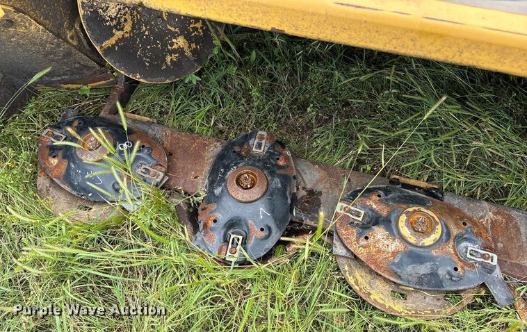 image for item DY2533 2017 Vermeer M8040 disc mower