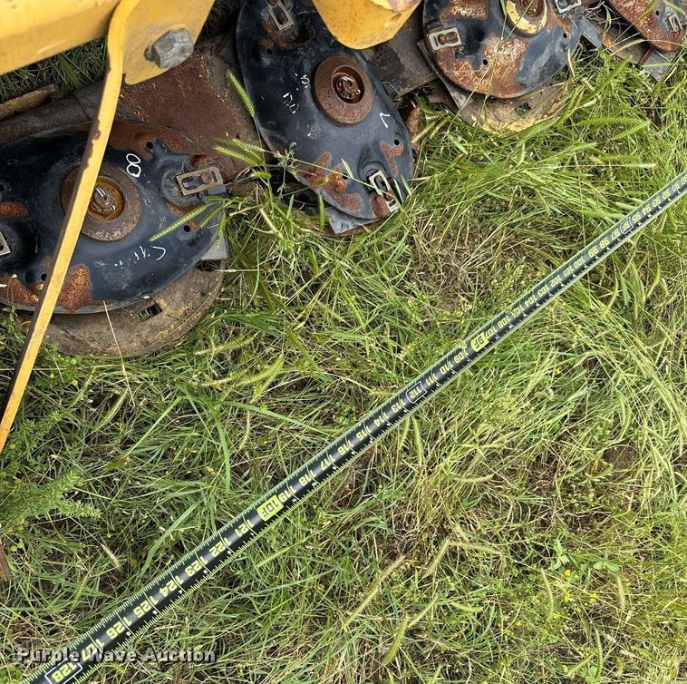 image for item DY2533 2017 Vermeer M8040 disc mower