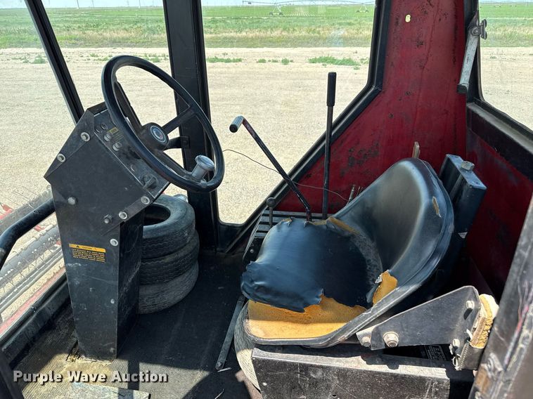 image for item DZ8497 Case IH 5000 swather / windrower