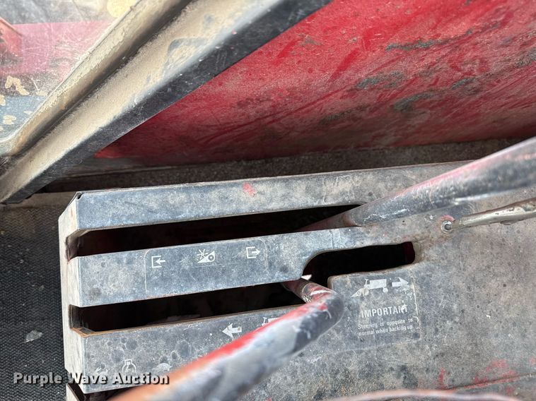 image for item DZ8497 Case IH 5000 swather / windrower