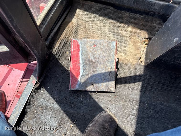 image for item DZ8497 Case IH 5000 swather / windrower