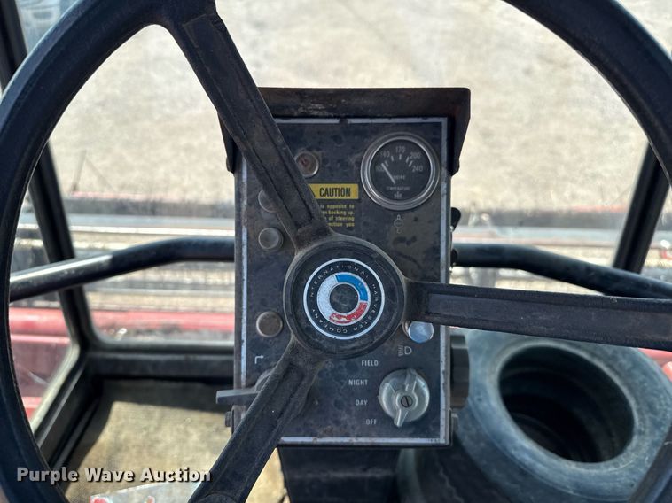 image for item DZ8497 Case IH 5000 swather / windrower