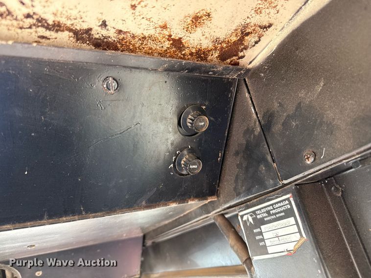 image for item DZ8497 Case IH 5000 swather / windrower