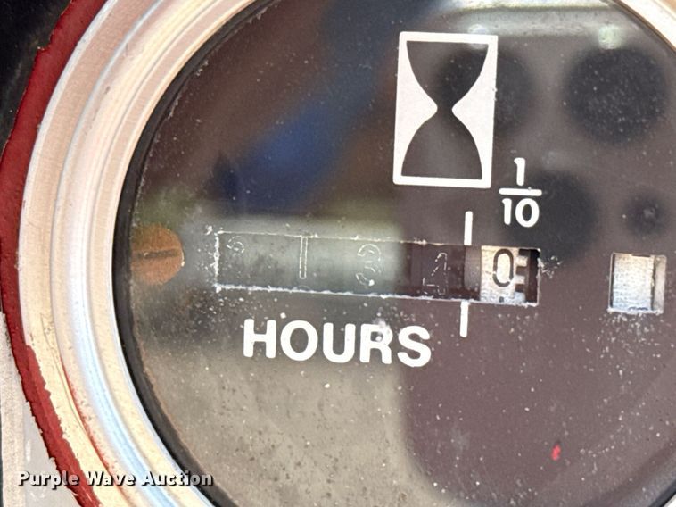 image for item DZ8497 Case IH 5000 swather / windrower