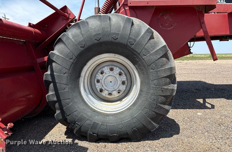 image for item DZ8497 Case IH 5000 swather / windrower