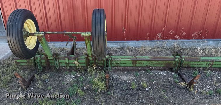 image for item DZ8510 John Deere in-line ripper